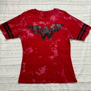 Wonder Woman Graphic tee | bleach dyed